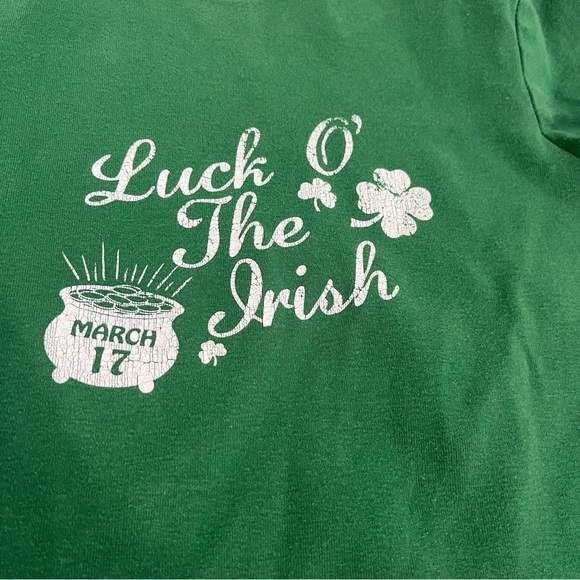 Old Navy St Patrick’s Day T Shirt Vintage size medium luck if the Irish - Picture 3 of 8